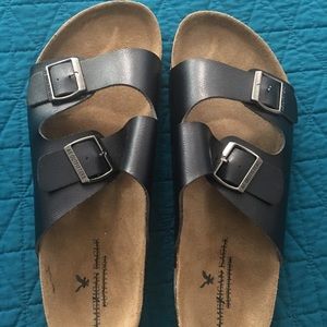 Men’s “Birkenstock” style sandals- NWT
